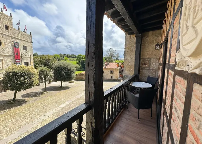 Akla Suites Con Jacuzzi Santillana
